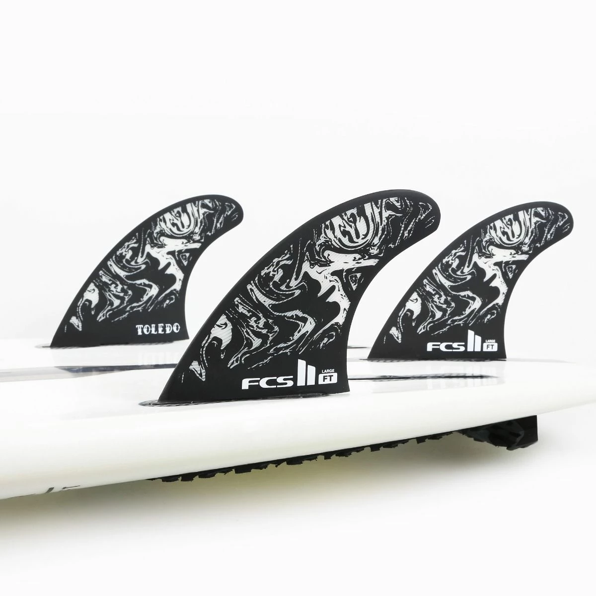 FCS II Filipe Toledo PC Thruster Fins - Black/White 5 FCS II Filipe Toledo PC Thruster Fins - Black/White - Image 3