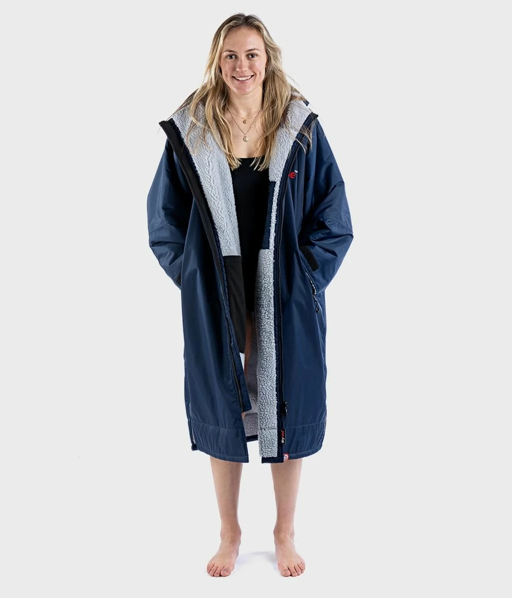 Dryrobe Advance Long Sleeve Change Robe - Navy / Grey 3 Dryrobe Advance Long Sleeve Change Robe - Navy / Grey