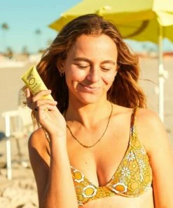 Sun Bum Glow SPF 30 Sunscreen Face Lotion 9 Sun Bum Glow SPF 30 Sunscreen Face Lotion -Mystic Sale sb sun glow30 pdp 01 900x900